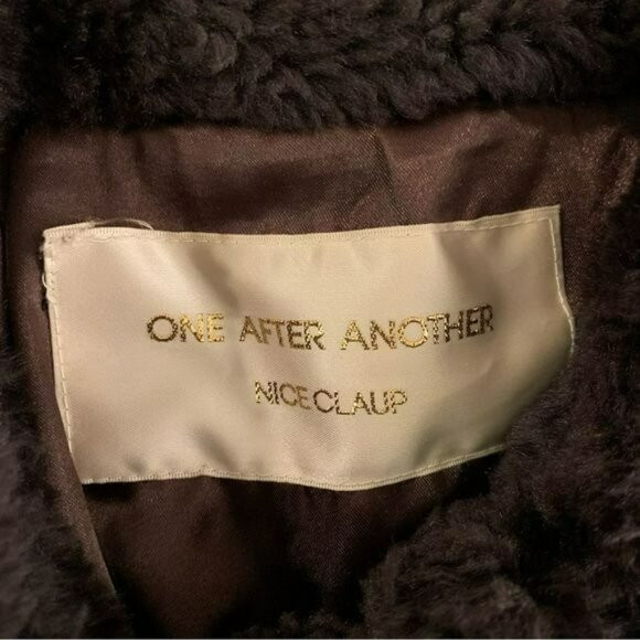 One after Another Nice Claup faux fur cropped brown jacket with gold zippers M - Picture 4 of 8
